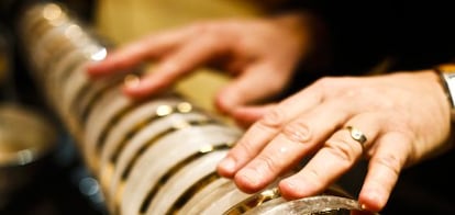 La armónica de cristal interpretada por Thomas Bloch.
