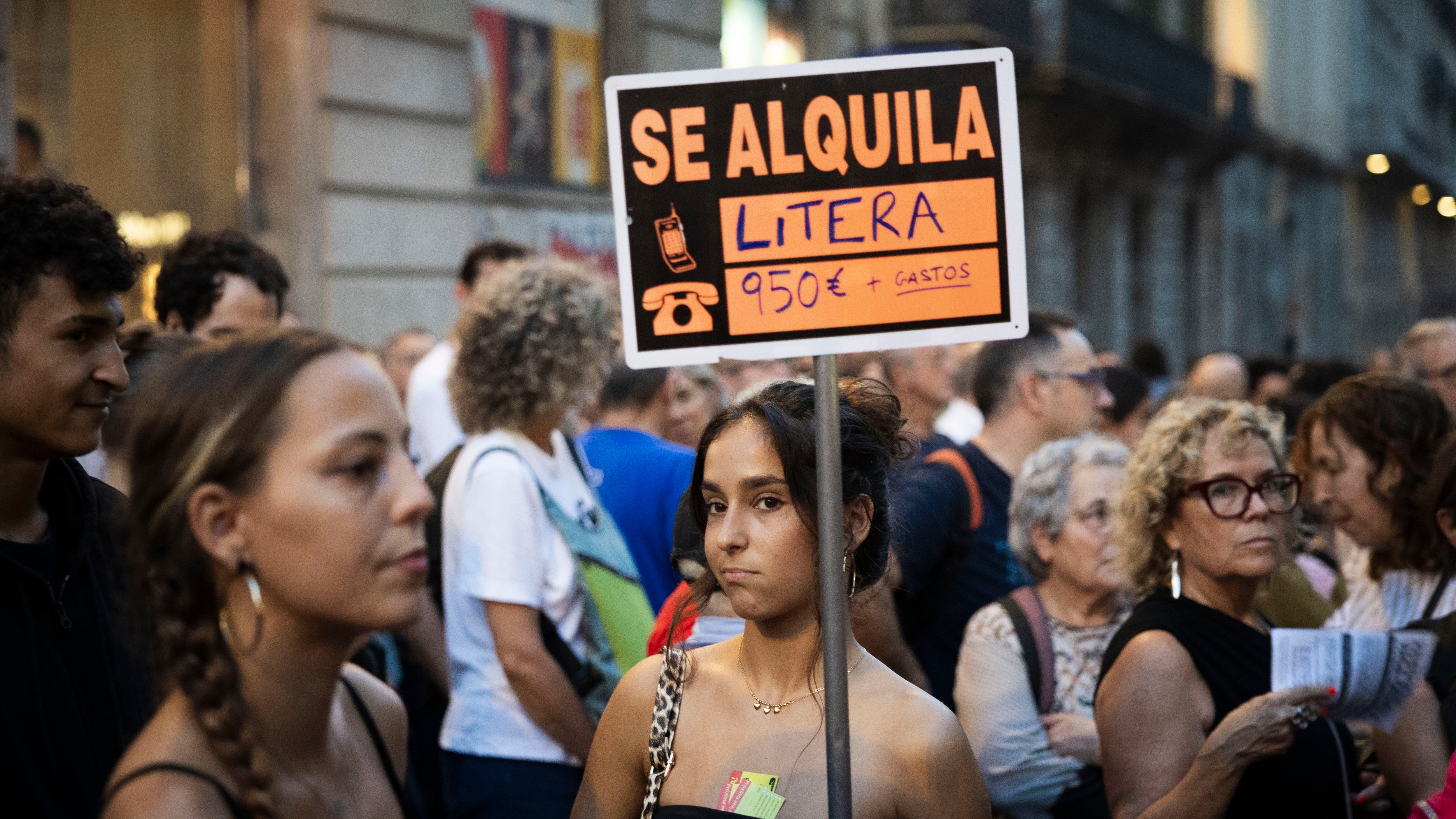 El movimiento de vivienda señala a los pequeños caseros: ¿son responsables del alza de los precios?