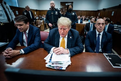 Donald Trump, flanked by his lawyers, on May 29 in the courtroom.