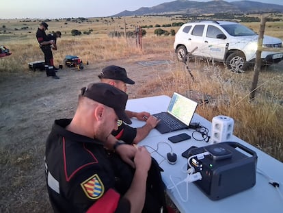 La UME envía una dotación con drones a Ávila para apoyar las tareas de reparación de la tubería de suministro de agua.
