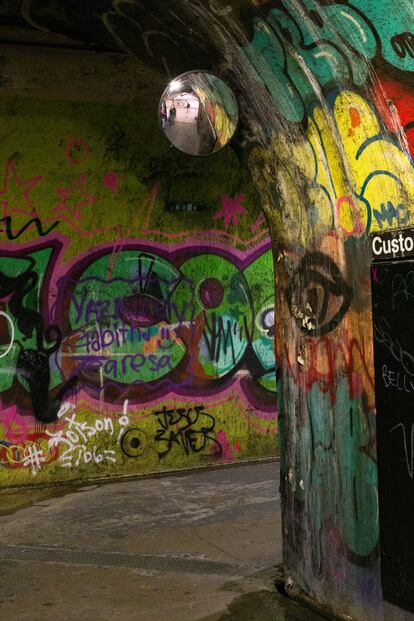 La estación de la calle 191, en el barrio dominicano de Washington Heights, tiene en su larguísimo pasaje subterráneo, lo más parecido a un museo de grafiti que se puede ver en Nueva York.