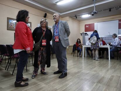 Votaci&oacute;n de las primarias del PSOE  en la agrupaci&oacute;n de Puente de Vallecas. 