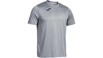 una camiseta de deporte de joma en oferta gracias al black friday.