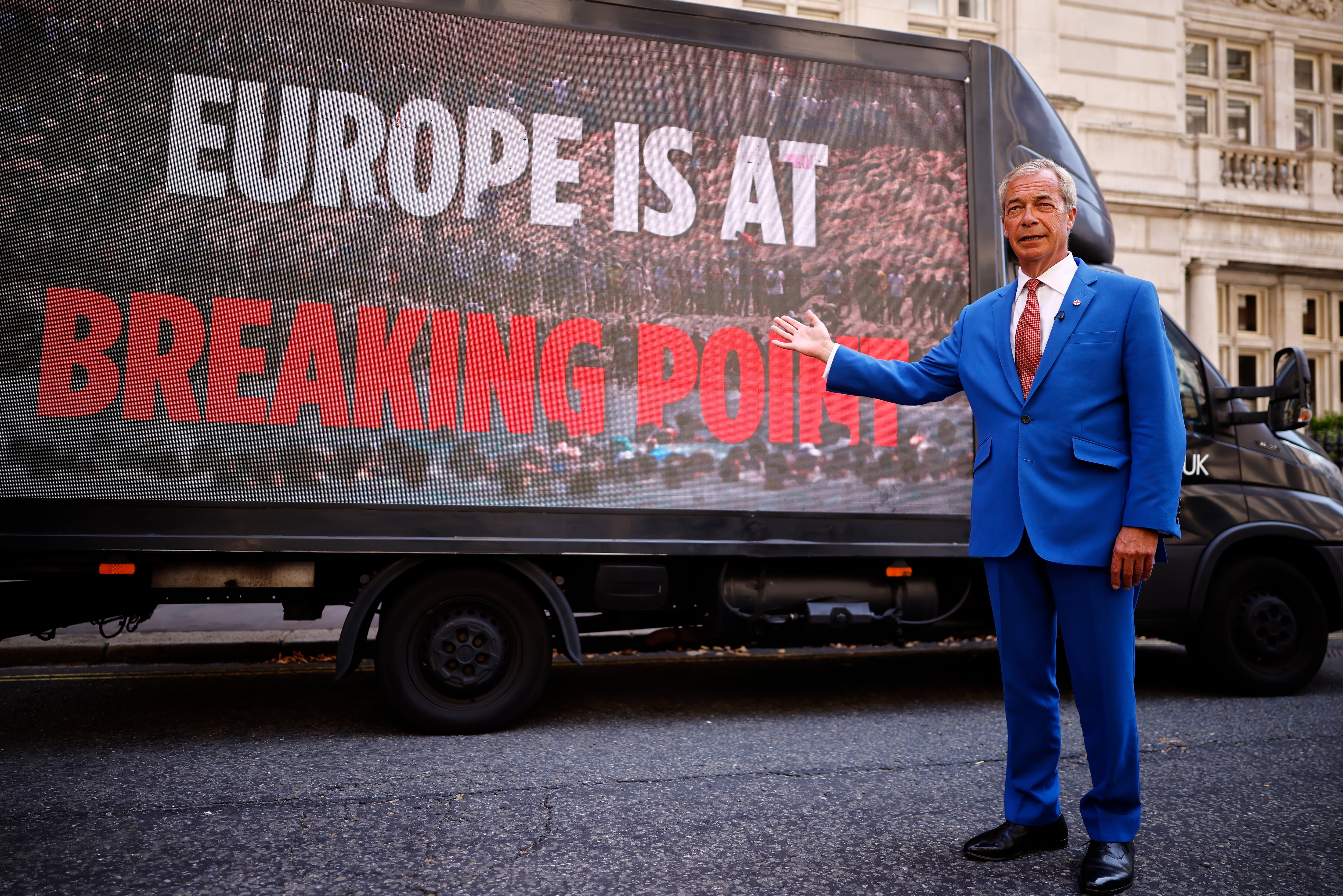 El ultra británico Farage, ante la paradoja de ganar de nuevo su escaño pero sufrir una derrota política