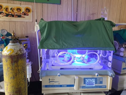 A newborn infant in an incubator at Gambo Hospital. 
