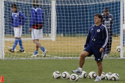 Gerardo Martino, en el entrenamiento de ayer de Paraguay.