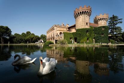 Vista del Castell de Peralada, sede del Grup Peralada que celebra su centenario.