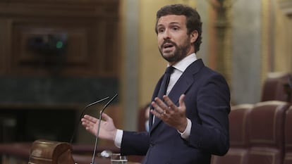 El líder del PP, Pablo Casado, interviene en una sesión de control al Gobierno en el Congreso de los Diputados, a 30 de junio de 2021, en Madrid, (España). Este pleno, que se produce pocas horas después del encuentro que el presidente del Gobierno ha mantenido con el presidente de la Generalitat de Cataluña, gira en torno a la respuesta del Ejecutivo central sobre su decisión de indultar a los condenados por el proceso independentista catalán. El presidente del Gobierno justifica su decisión tan sólo un día después de que el Tribunal de Cuentas haya ordenado a 40 ex altos cargos de la Generalitat de Cataluña abonar 5,4 millones de euros para depurar su responsabilidad contable por los presuntos fondos ilegales utilizados en la red exterior entre 2011 y 2017.
30 JUNIO 2021;EJECUTIVO;GOBIERNO;SESION DE CONTROL;INDULTOS
EUROPA PRESS/E. Parra. POOL
30/06/2021