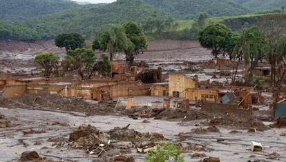 El pueblo de Bento Rodrigues,sepultado por lodos tóxicos.