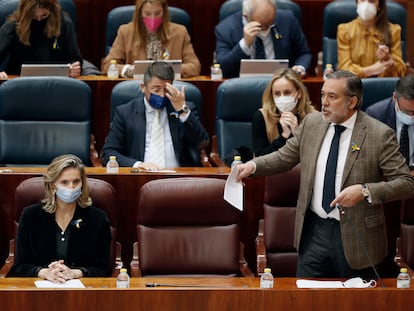El consejero madrileño de Presidencia, Justicia e Interior, Enrique López, interviene durante el pleno de la Asamblea de Madrid, este jueves.