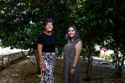 Las investigadoras Diana Gómez Barroso (a la derecha) y María Guerrero.