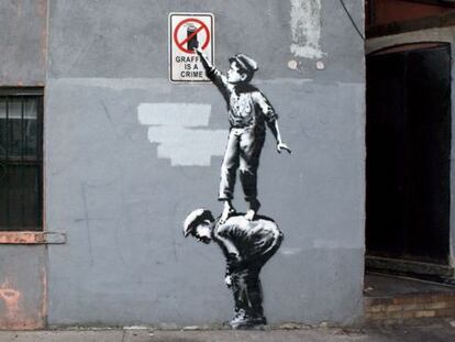 El primer grafiti de Banksy que se puede ver en la muestra de las calles de Nueva York.