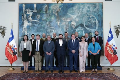 Gabriel Boric con los integrantes del Cosena