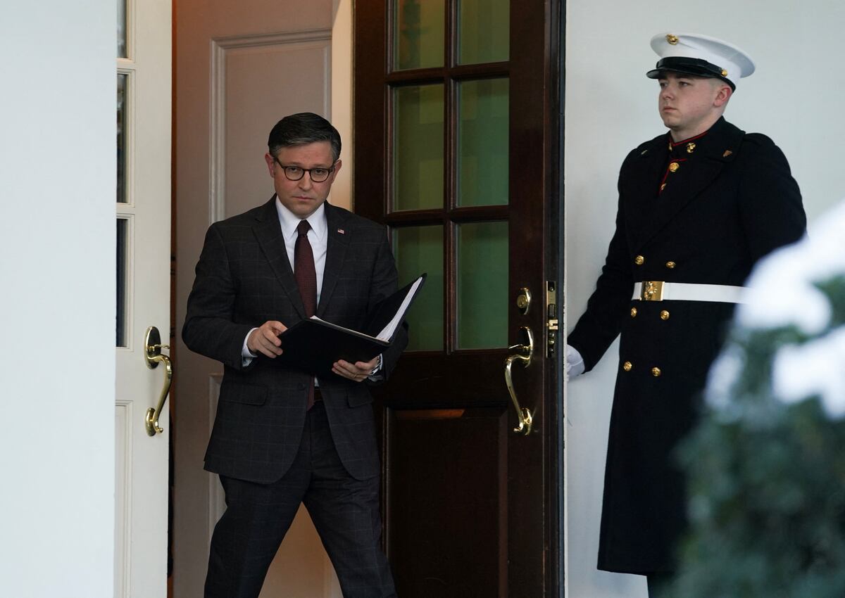 Biden brings congressional leaders to White House at pivotal time for ...