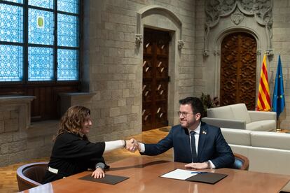 El presidente de la Generalitat, Pere Aragonès, y la nueva vicepresidenta de la Generalitat, Laura Vilagrà.