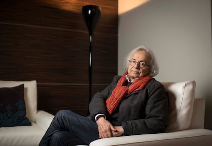 El poeta Adonis retratado durante una entrevista en la Casa Árabe de Madrid, en enero de 2019.