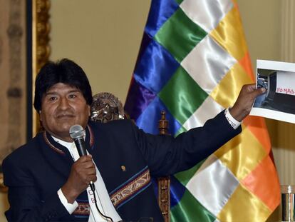 Morales em coletiva após admitir a derrota no referendo.