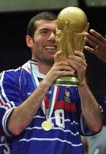 Francia, capitaneada por Zinedine Zidane, se proclamó campeona del mundo en 1998 en el Stade de France.