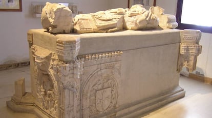 Sepulcro del arzobispo de Toledo, Alonso Carrillo de Acuña.