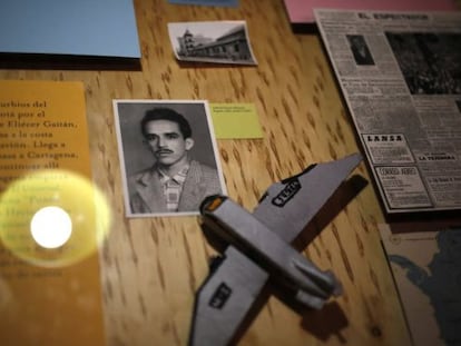 Foto de García Márquez e imágenes de sus textos cuando era periodista.