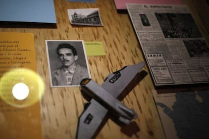 Foto de García Márquez e imágenes de sus textos cuando era periodista.