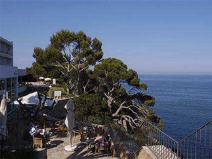 Terraza del parador de Aiguablava, en Begur.