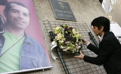 El alcalde de Ferrol, Jorge Su&aacute;rez, en el homenaje a Jos&eacute; Couso.