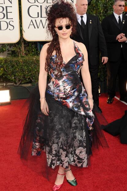 Es nuestra favorita en todas las listas de peor vestidas. Helena Bonham Carter, fiel a sí misma y de Vivienne Westwood (ojo a los zapatos bicolor) en 2011. Bien por ella.