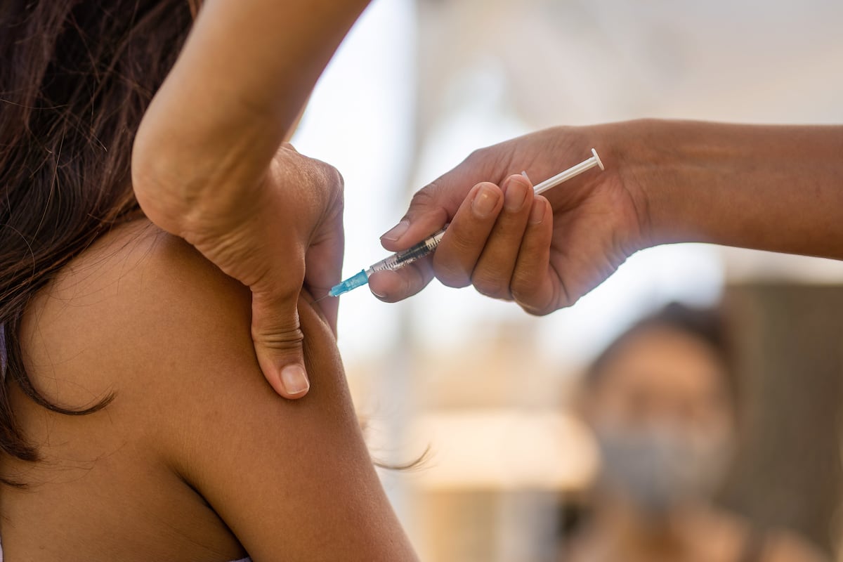 La vacunación entre niños y adolescentes cae en Argentina del 90% al 50% desde 2019