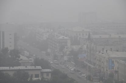 El humo cubre la ciudad de Chita, en el sureste de Siberia, este jueves.