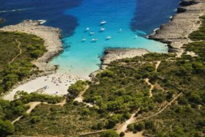 Cala de Es Talaier, en Menorca, a una caminata de 15 minutos de Son Saura.