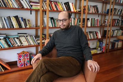 Alberto Vergara presenta en Lima, Perú.