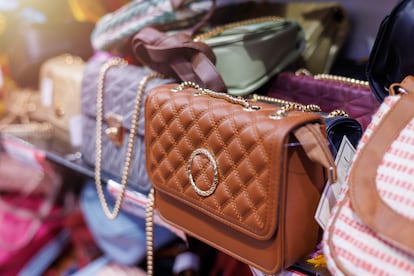Los bolsos son uno de los artículos de lujo más falsificados.