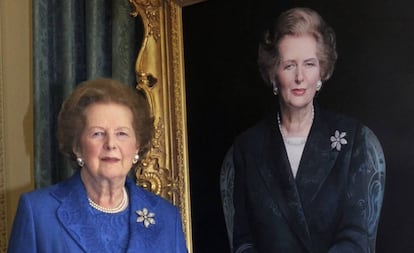 Margaret Thatcher, regreso al 10 de Downing Street, para asistir a la inauguración de su retrato en 2009.