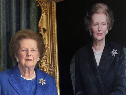 Margaret Thatcher, regreso al 10 de Downing Street, para asistir a la inauguración de su retrato en 2009.