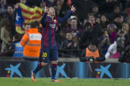 Messi celebra el penalti contra el Atlético.