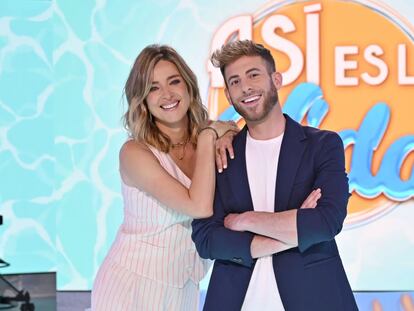 Sandra Barneda y César Muñoz, presentadores de 'Así es la vida', programa vespertino de Telecinco de este verano.