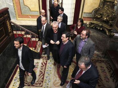 Los diputados disidentes regresan al hemiciclo.