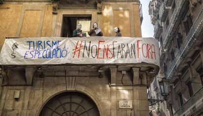 Las entidades vecinales en el piso de la calle Princesa