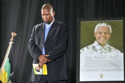 El nieto mayor de Nelson Mandela, Mandla, durante las horas previas al funeral del domingo 15 de diciembre.