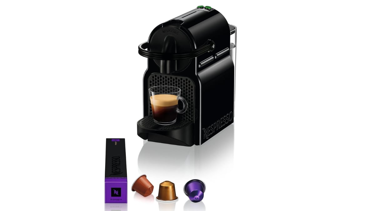 Cafetera Nespresso De’Longhi de cápsulas con apagado automático.