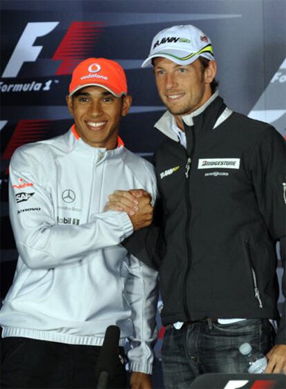 Lewis Hamilton y Jenson Button, en junio pasado en Silverstone.