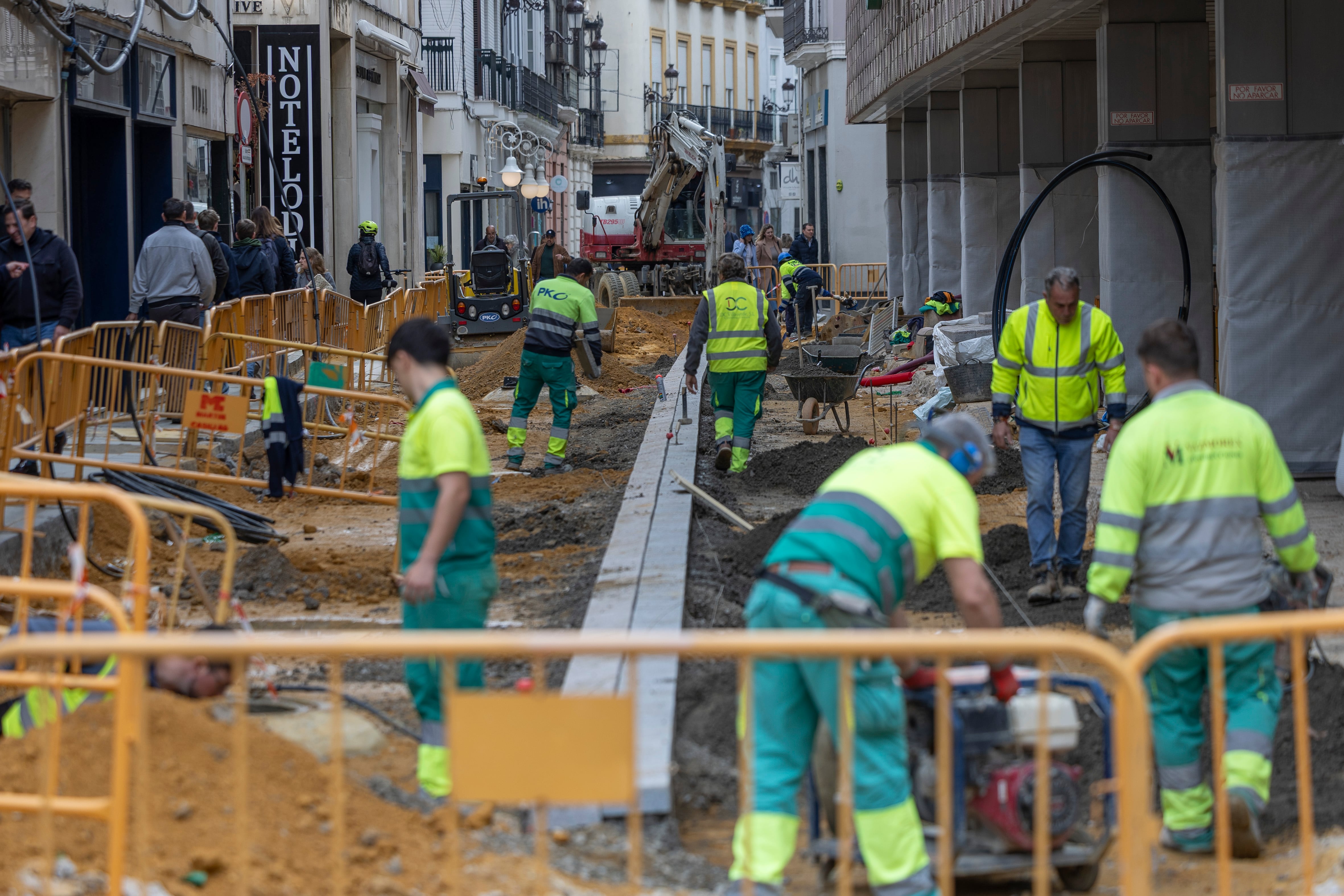 Spagna: +97mila posti lavoro, disoccupazione cresce di 3,6mila