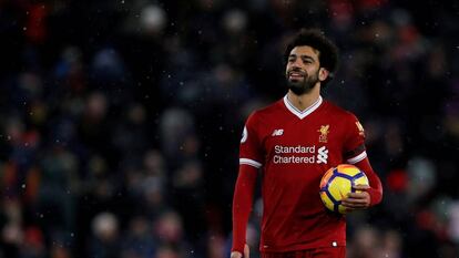 Salah celebra seus quatro gols e a vitória por 5 a 0 contra o Watford.