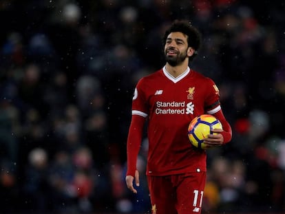 Salah celebra seus quatro gols e a vitória por 5 a 0 contra o Watford.