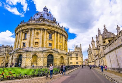 Radcliffe Camera, una de las salas de la biblioteca Bodleiana, en Oxford. Su característica cúpula aparece en multitud de planos de la serie 'Endeavour'.