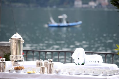 Pausa para una café en el Forum Ambrosetti.