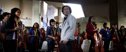 Gustavo Dudamel, with members of his youth orchestra in February 2016 in Caracas.