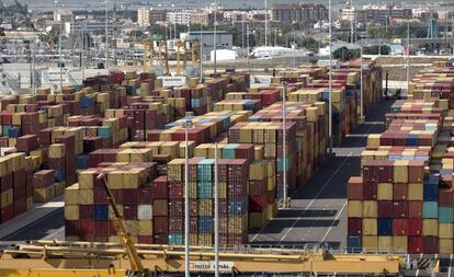 Contenedores en el puerto de Valencia.