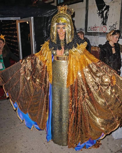 Que ella es la reina de Halloween lo dejó claro en 2012. Su disfraz: cleopatra, reina de Egipto.